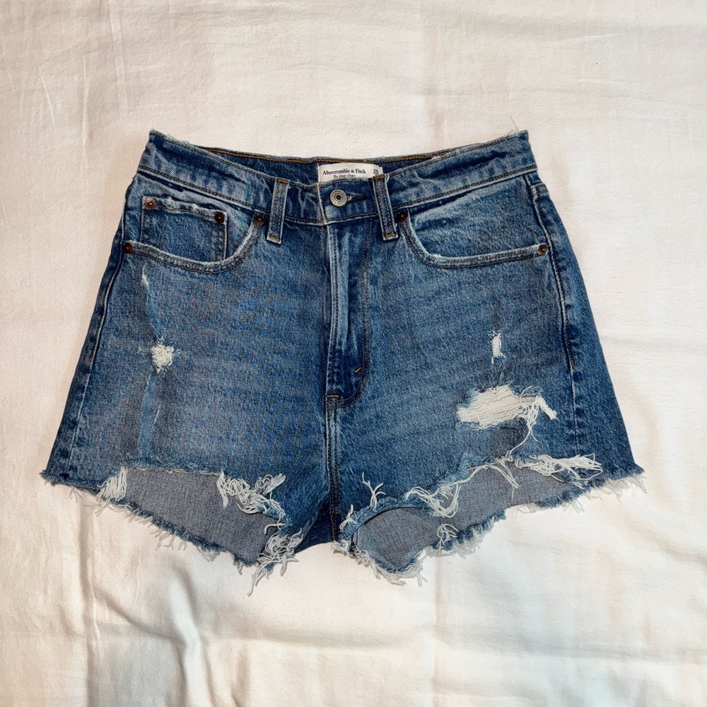Abercrombie & Fitch High Rise Mom Short Curve Love